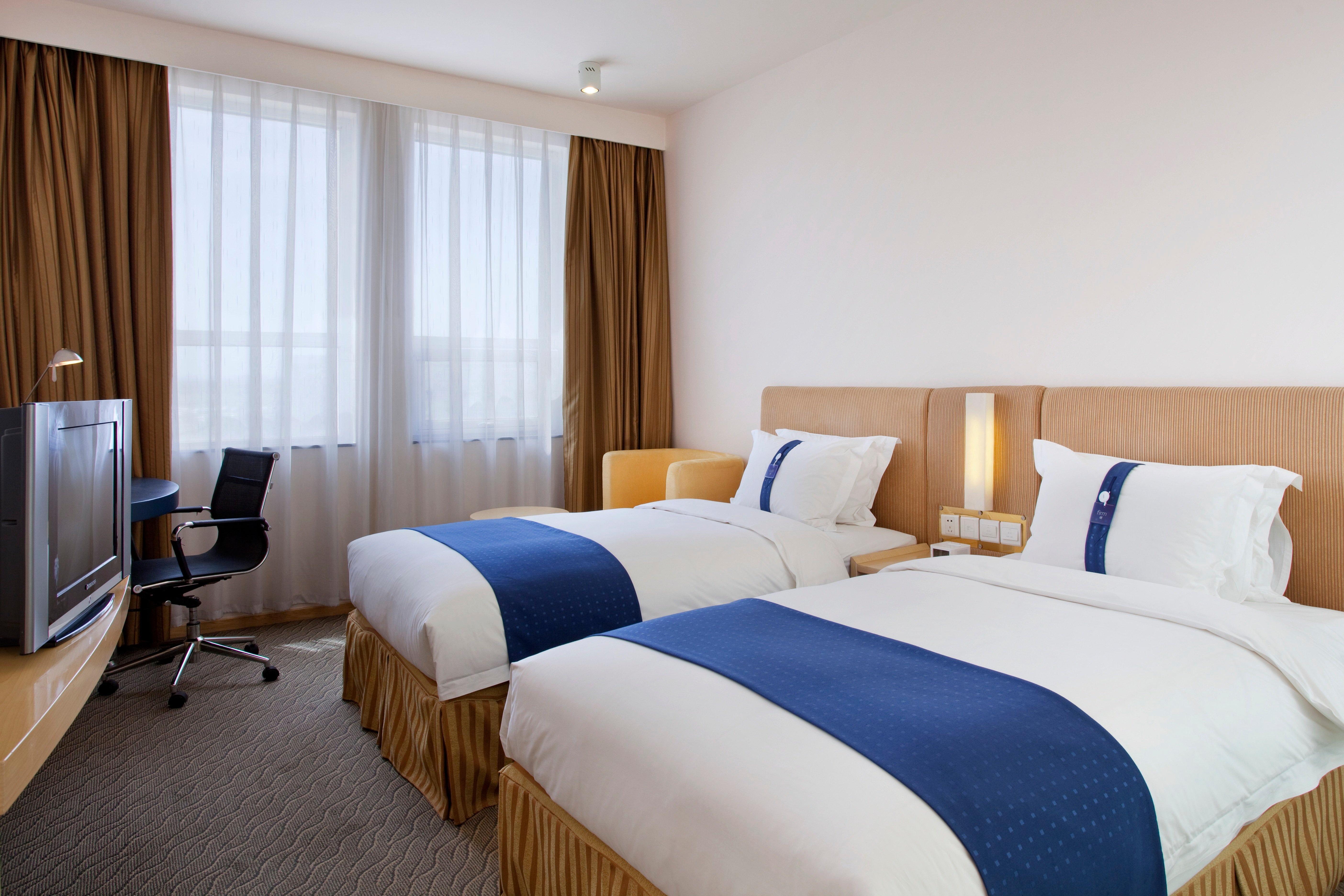 Holiday Inn Express Tianjin Airport, An Ihg Hotel Екстер'єр фото