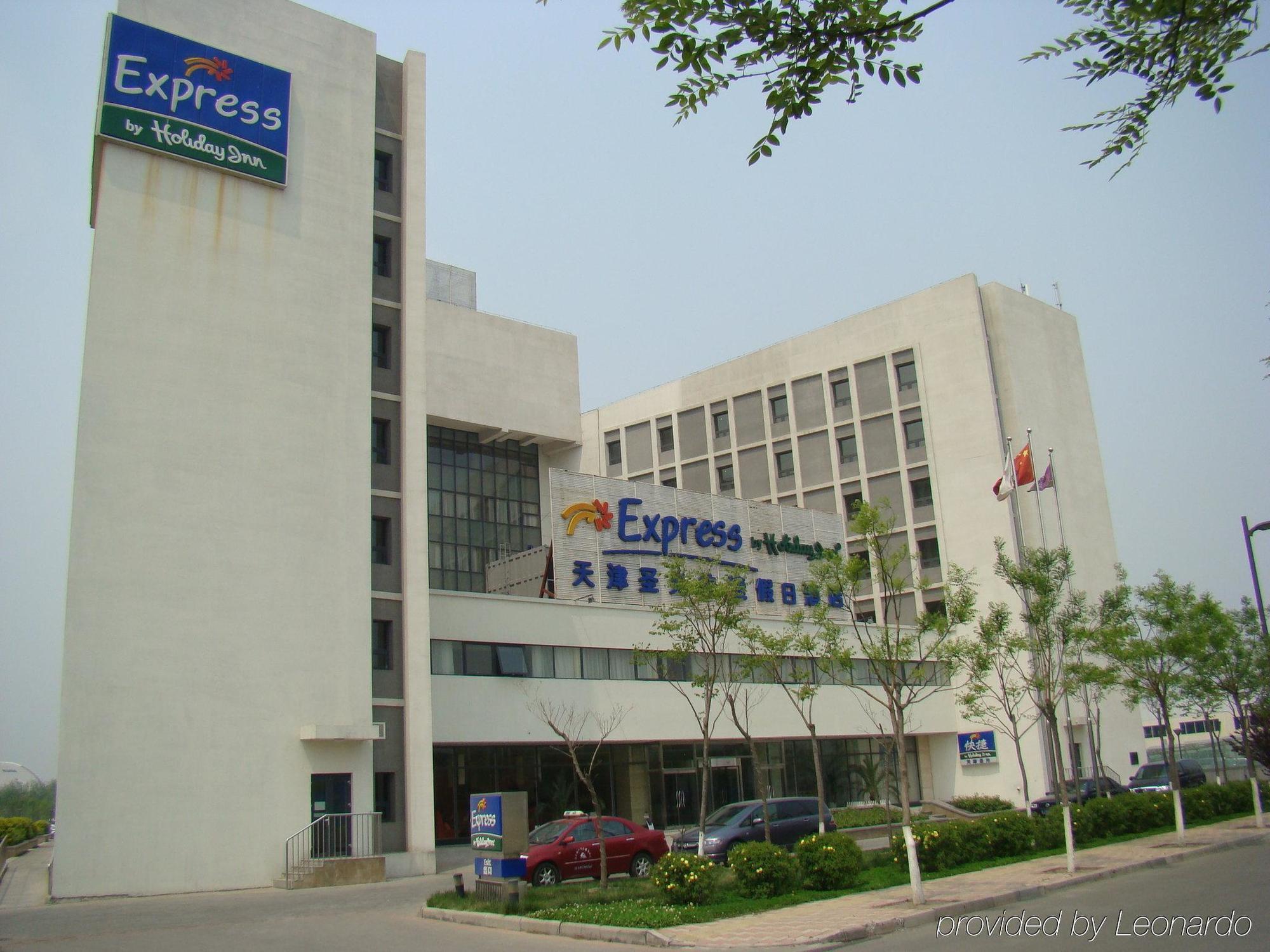 Holiday Inn Express Tianjin Airport, An Ihg Hotel Екстер'єр фото